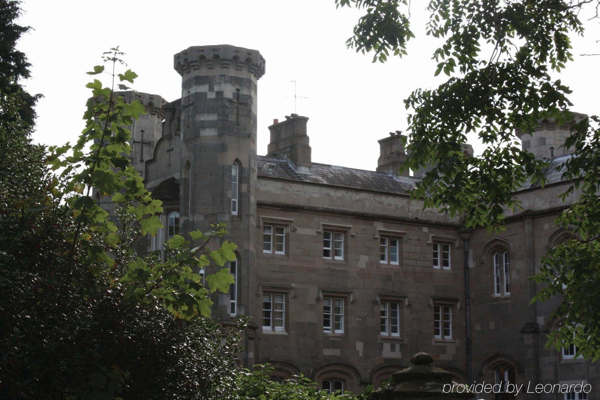 Studley Castle Hotel Екстериор снимка